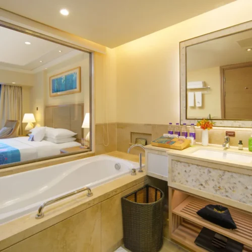 Castle Garden Room-King Bed