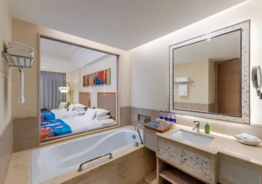 Superior Castle Garden Room-Twin Bed